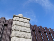 Забор из металлического штакетника в Бронницах